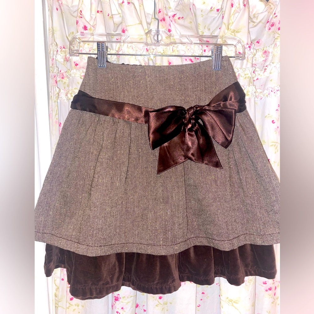Cherokee girls brown tweed and velvet skirt w/satin bow size m